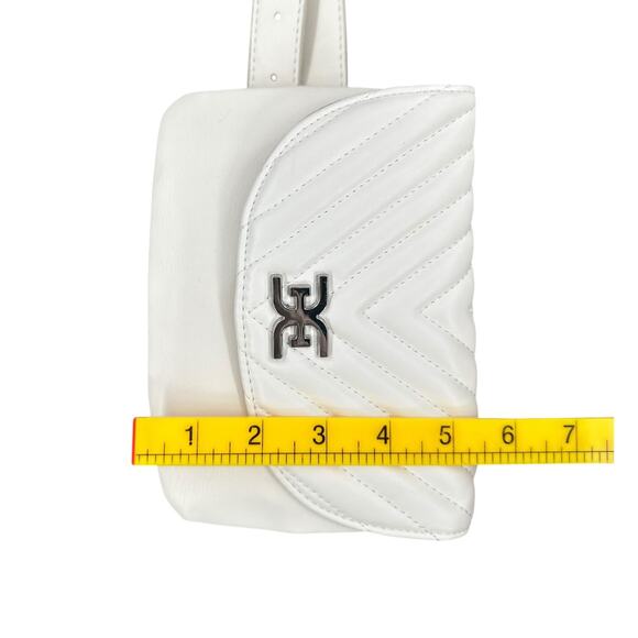 Sam Edelman Hallie‎ White Quilted Pattern Adjustable Strap Metal Logo Belt Bag - Picture 8 of 9